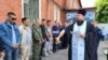 Una ceremonia de bendición a los reclutas que se enlistaron en el ejército ruso para combatir en Ucrania, entre ellos cubanos. (Captura de pantalla/Ryazan Vedomosti)