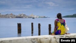 Muchas cubanas enfrentan la separación de sus hijos por prisión política, o porque estos decidieron emigrar ante la crisis económica y la falta de libertades en la isla. 