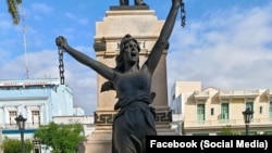La estatua de la Libertad en la ciudad de Matanzas, donde Alina Bárbara López depositó el cartel que portaba a favor de los presos políticos