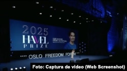 Entregan Premio Václav Havel a la Disidencia Creativa al artista cubano Luis Manuel Otero Alcántara