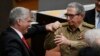 Raúl Castro y Miguel Díaz-Canel. AP Photo / Ramon Espinosa