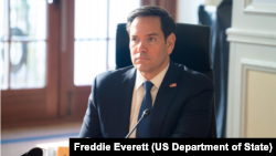 El secretario Marco Rubio participa en una sesión de ministros de Asuntos Exteriores del G7 en Charlevoix, Canadá, el 13 de marzo de 2025. (Foto oficial del Departamento de Estado por Freddie Everett)