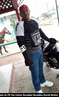 Yan Carlos González González murió tras más de 50 días en huelga de hambre. Fue acusado sin pruebas de haber prendido fuego a un cañaveral y permanecía detenido desde el 17 de mayo de 2024.