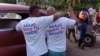 Las camisetas que Iván Amaro Hidalgo y Abel Bello vistieron en el cumpleaños 90 de Fidel Castro. Foto: Disneidis Ortiz.